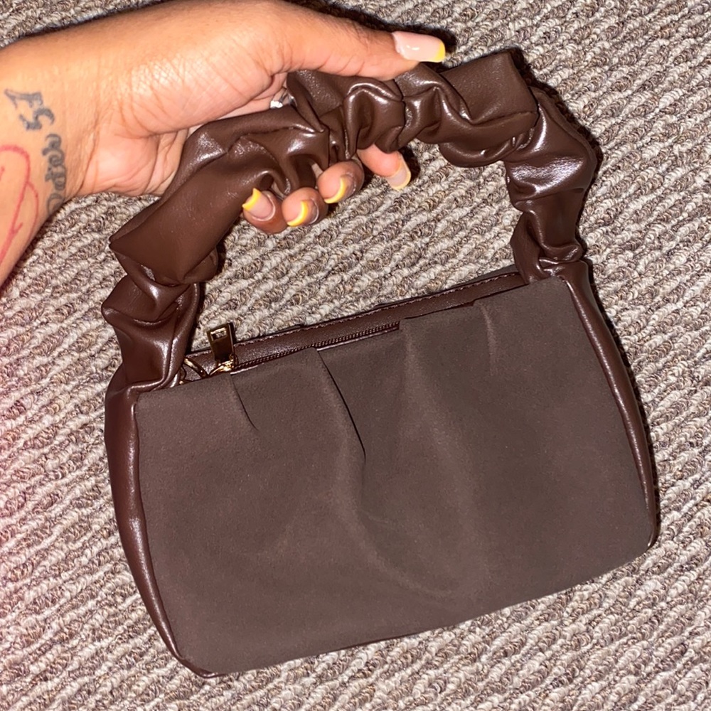 TWO-TONED PURSE